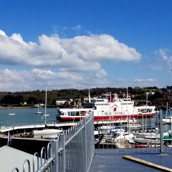 Pinnacle Suites Hotel, hotel en Cowes