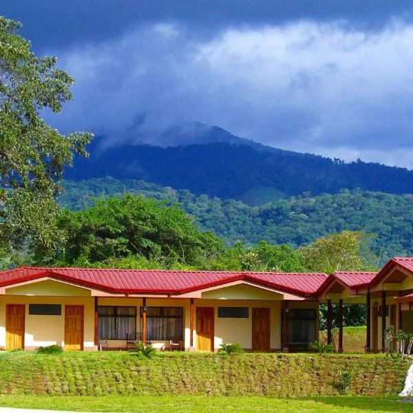 Termales del Bosque & Hot Springs, hotel en Quebrada Azul