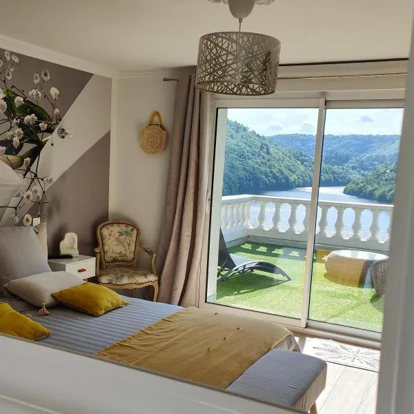 Ma villa au bord de l'eau, готель у місті Miremont