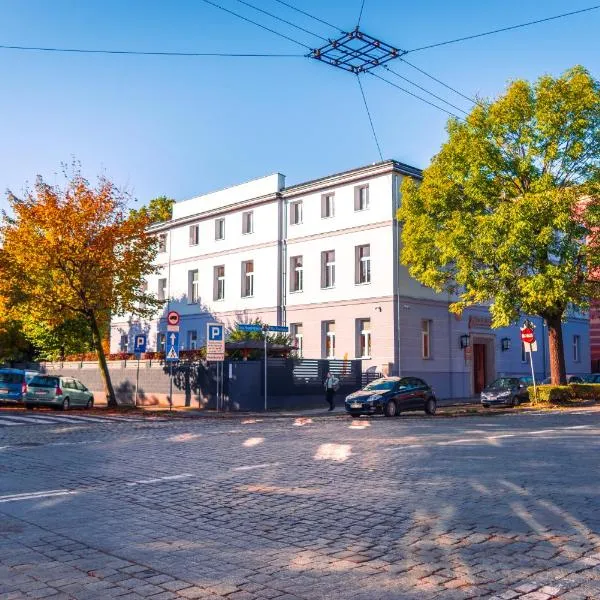 Sztuka Smaku - Restauracja i Hotelik, hotel v destinaci Svídnice