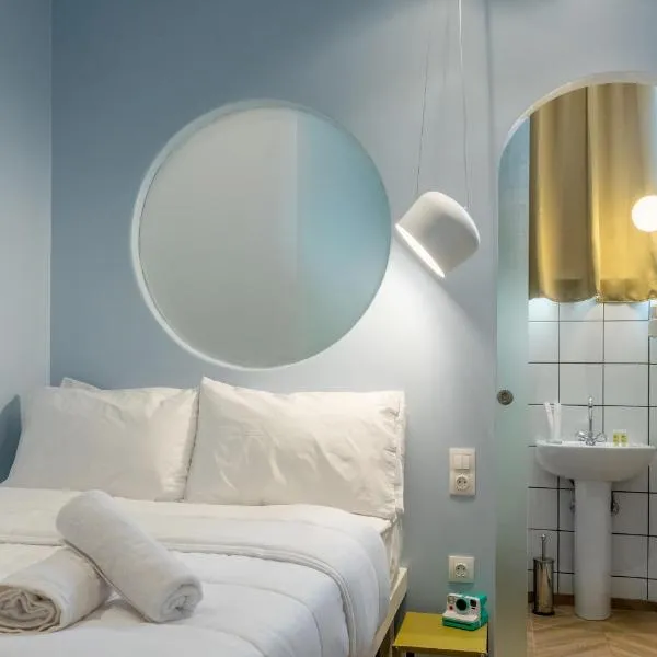 Cabins Sleeping, hotel in Athens