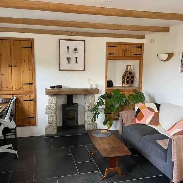 9A Viaduct Cottage - the cosiest bolthole in the SW!, hotel v mestu Hayle