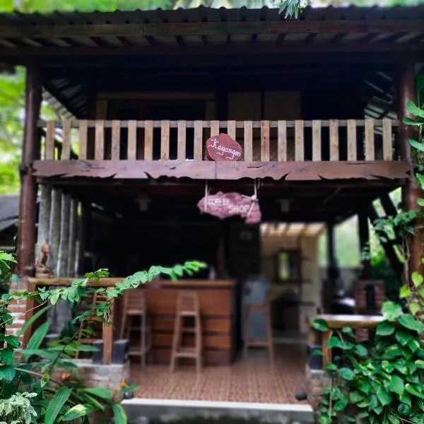 Bale Jukung, hotel v destinaci Tanjung