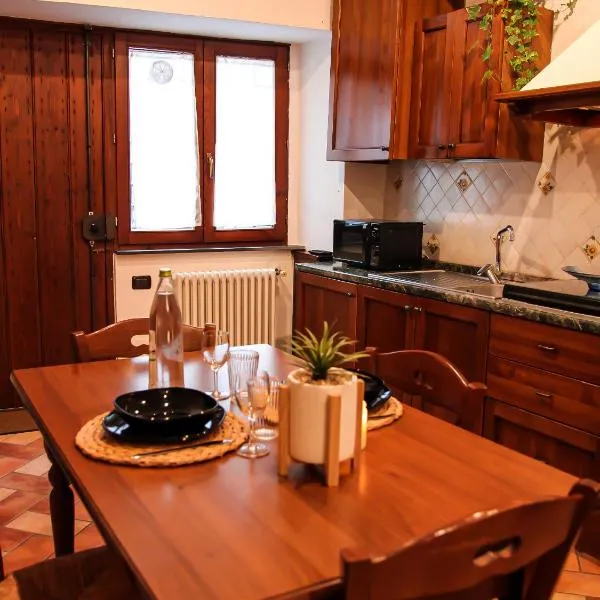 CASA ARMANNI - la tua Casa di Pietra, hotel in Gubbio
