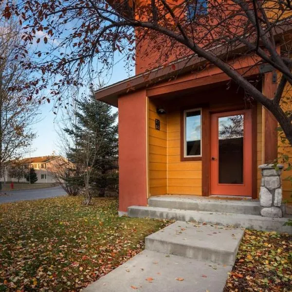 2 Br Upstairs Condo With Ac in Victor, Id, готель у місті Віктор