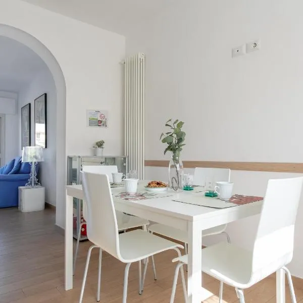 Grazioso appartamento seconda fila sul mare - wifi, hotel v destinaci Roseto degli Abruzzi