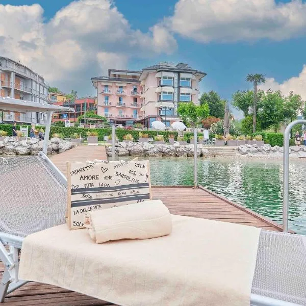 Kriss Internazionale Hotel: Bardolino'da bir otel