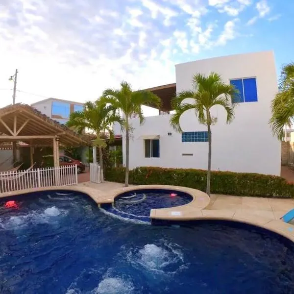 Casa con piscina y salida a la playa, hotel v destinaci Playas