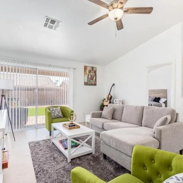 Vernon House 4BR Furnished Phoenix Home for Extended Stays, отель в Финиксе