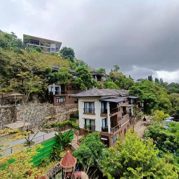Mist Mountain Resort powered by Cocotel, hotel v destinaci Cebu City