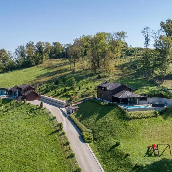 Ville Pačetina, hotel a Lepajci