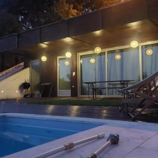 ZAGREB HOUSE MEDVEŠČINA/WITH POOL, hotel v Záhřebu