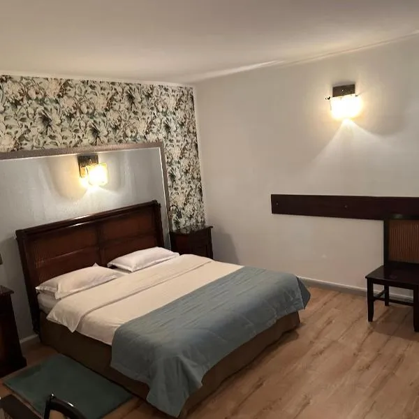 Pensiunea Casa Albă: Ghimbav şehrinde bir otel