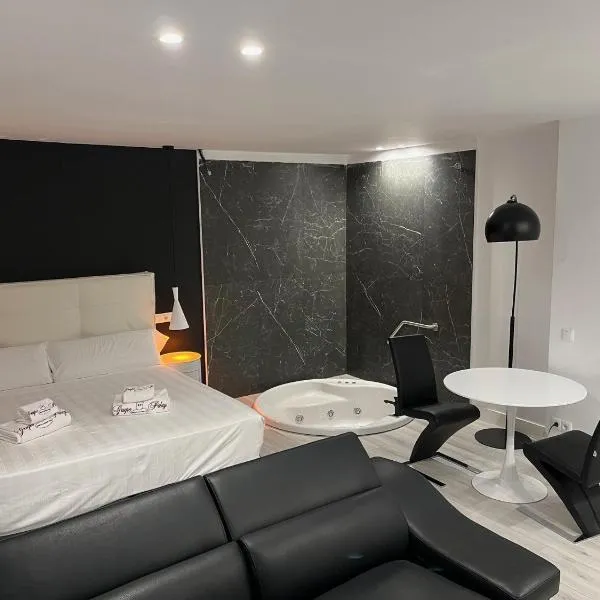 H. Pelayo Autocheck-In Suites con Jacuzzi, hotel v destinaci Noja