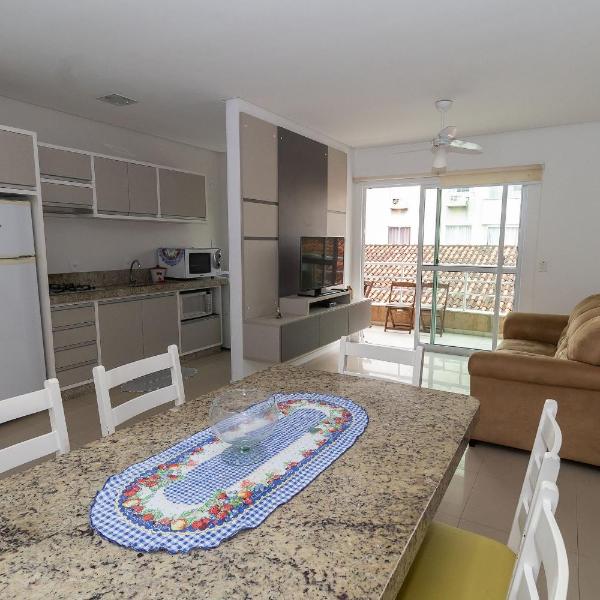 449 - Lindo Apartamento de 3 dormitórios á 100m da praia de Bombas