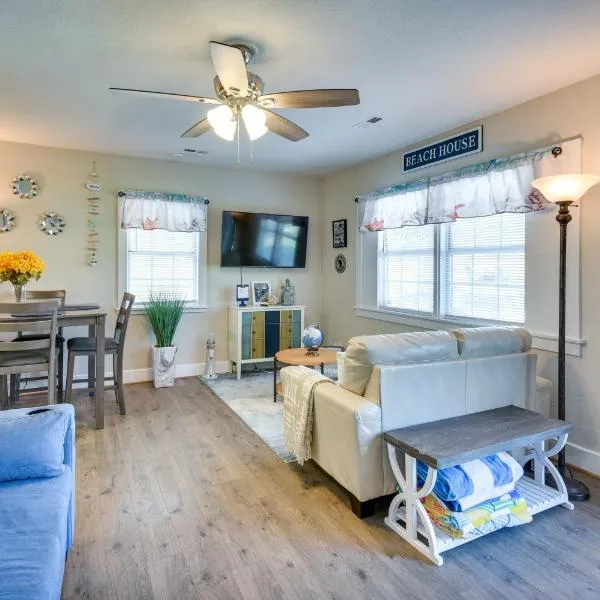 Hampton Home with Grill Less Than 1 Mi to Beach!, hotel in Hampton