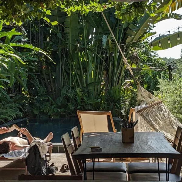 NANO Eco-Hostel, khách sạn ở Huế
