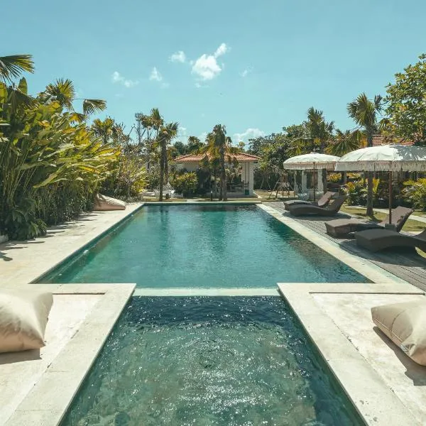 CARI Surf Camp & Studio's, hotel in Uluwatu