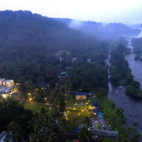 Casa Rio Resorts Athirappilly, hótel í Athirappilly