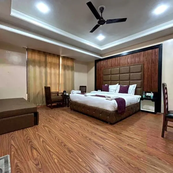 Fair Mount, Airport Road, Humhama Srinagar: Srinagar şehrinde bir otel