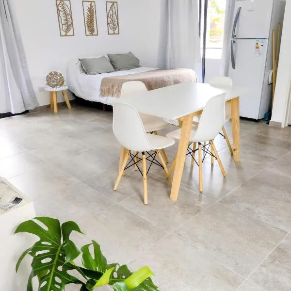 Hermoso depto en Temperley con cochera, hotel u gradu Temperley