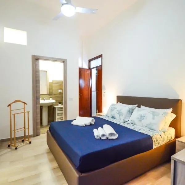 Spiaggia 270 m - Appartamento in centro con Cortile, hotel in Gioiosa Marea
