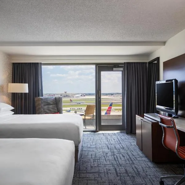 Renaissance Concourse Atlanta Airport Hotel - photo 2