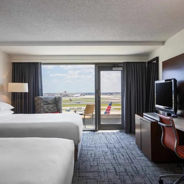 Renaissance Concourse Atlanta Airport Hotel - photo 3