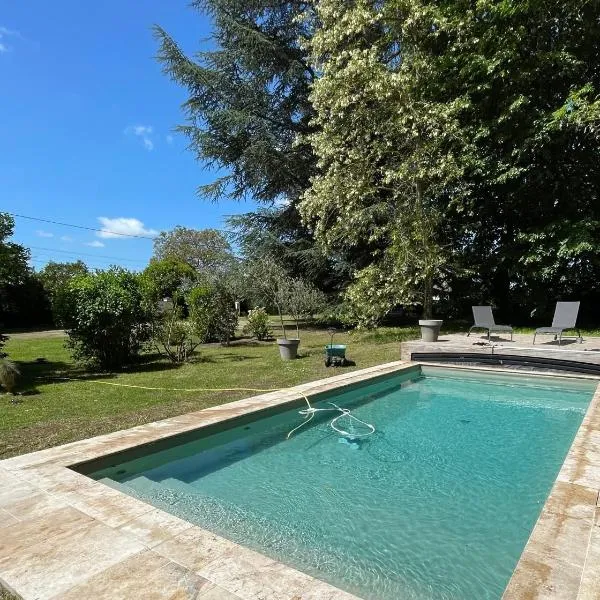 Suite près de Chambord, hotel v destinaci Saint Laurent Nouan