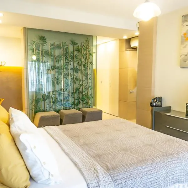 Downtown Oasis - Spacious Modern 3-BR Flat near Beachpark, hotel u Antaliji