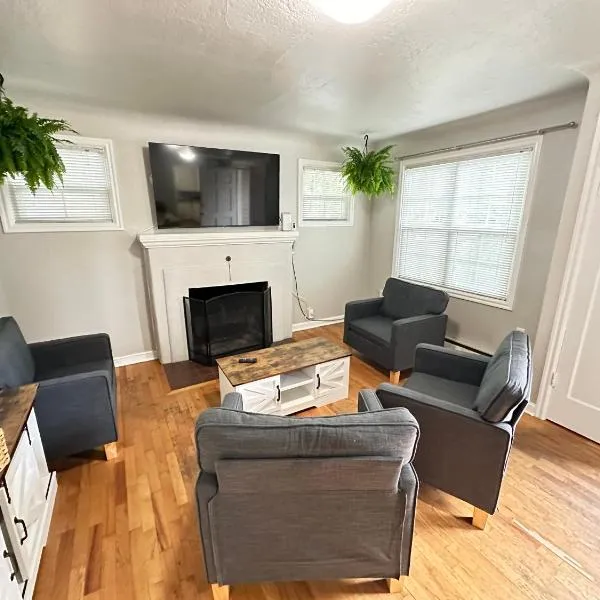 Charming 1930s Style Rustic Home, hotel v destinaci Eugene