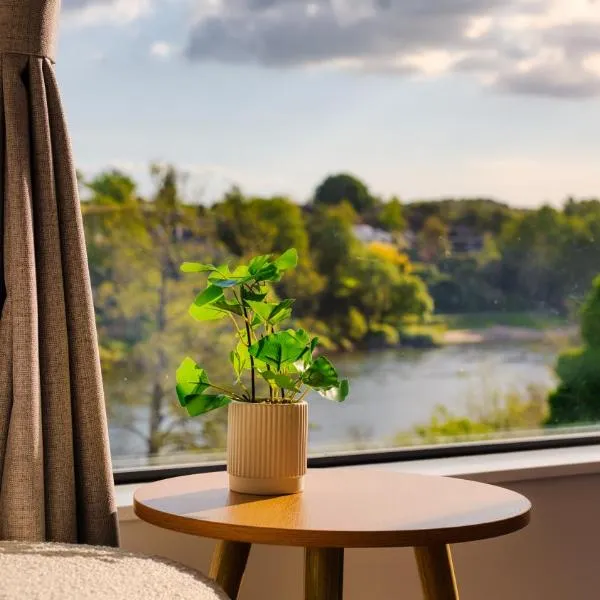 Experience The Magic of Riverside Living - 5 beds、ハミルトンのホテル