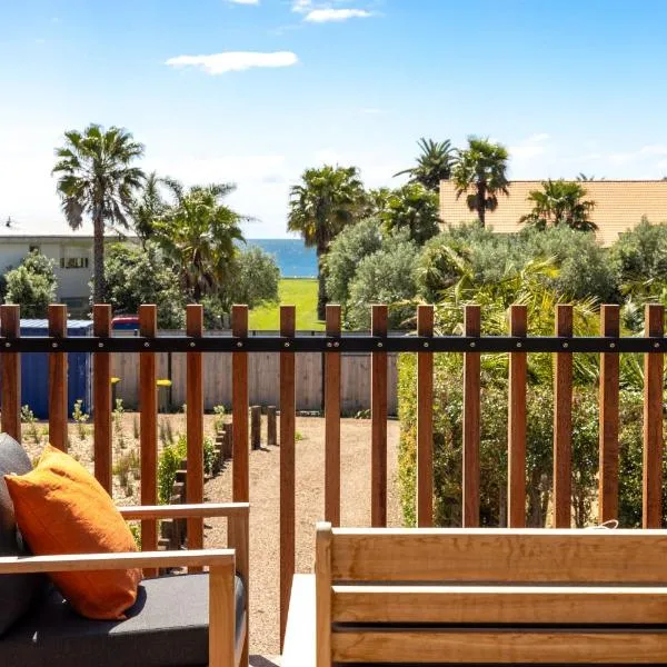 Onetangi Beach Stays Apartment - Coast & Country, hotel en Onetangi