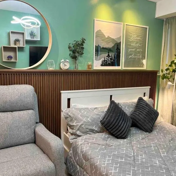 Relaxing and Cozy Unit at The Residences, hotel in Manila