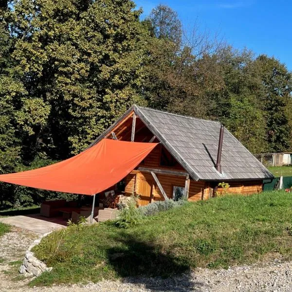 Wood Cabin Hillside Retreat, hotel di Banja Luka