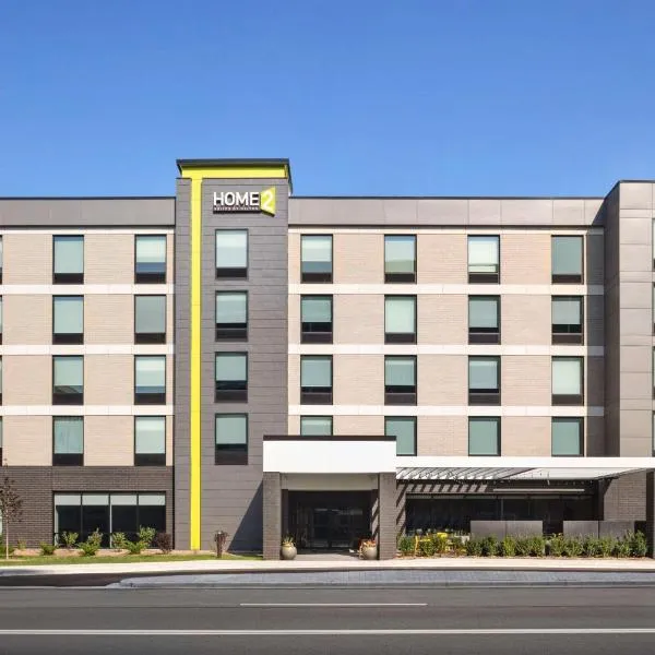 Home2 Suites By Hilton Milwaukee West, hotel en West Allis