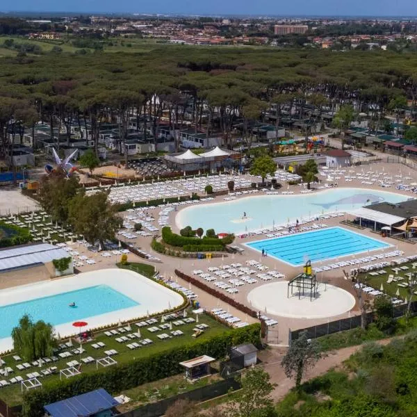 Fabulous village, hotel en Casal Palocco