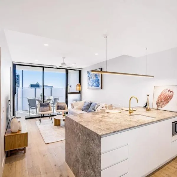 Conveniently located 2BR apt with rooftop pool at Milt, ξενοδοχείο στο Μπρισμπέιν