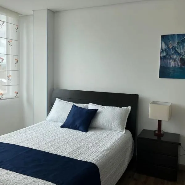 Hermoso apartamento con estacionamiento gratuito Chía N1, hotel in Chía