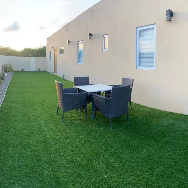 Paraguana Inn, hotel v destinaci Noord