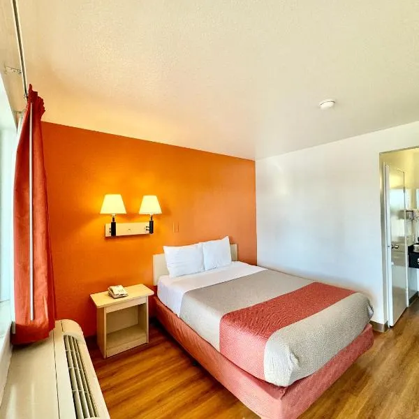 Motel 6-Bellflower, CA - Los Angeles, hotel in Bellflower
