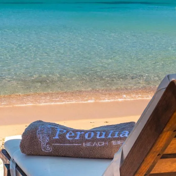 Peroulia Beach Houses, hotel a Koroni