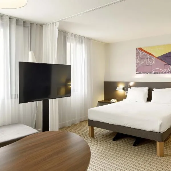 B&B HOTEL Paris Grand Roissy CDG Aéroport 4 étoiles、ロワシー・アン・フランスのホテル
