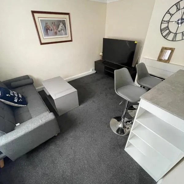 Charming Four Bedroom Holiday Home, hotell i Harlow