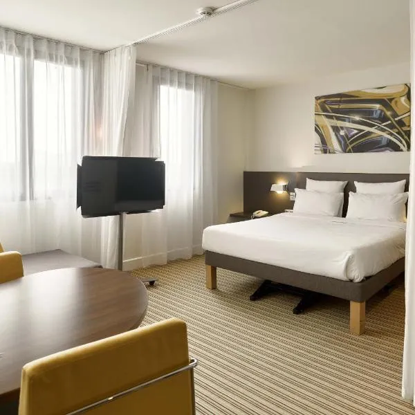 B&B HOTEL Vélizy Est, hotel v destinácii Vélizy-Villacoublay