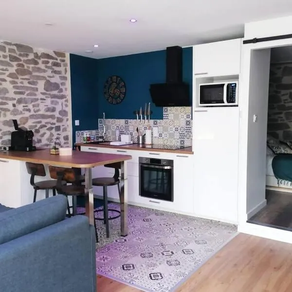 Charmant appartement de village, хотел в Pennautier