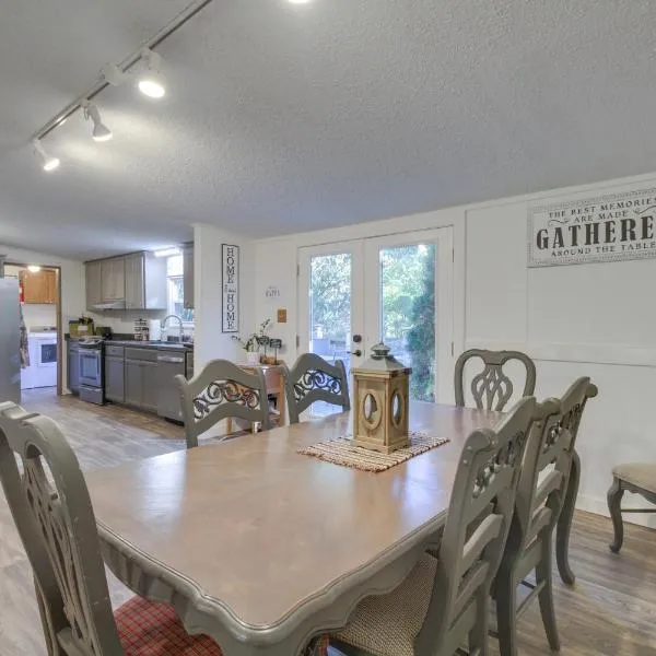 Spacious Home 10 Miles to Wintergreen Resort!, hotel v destinaci Nellysford
