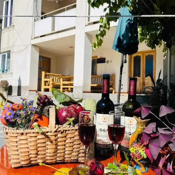 Guest house rainbow, hôtel à Surami