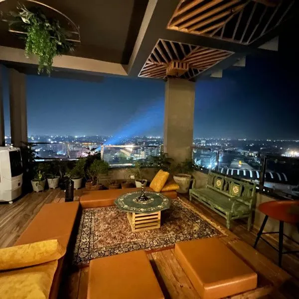 Luxury Penthouse with Taj Mahal view, hotel v destinaci Agra