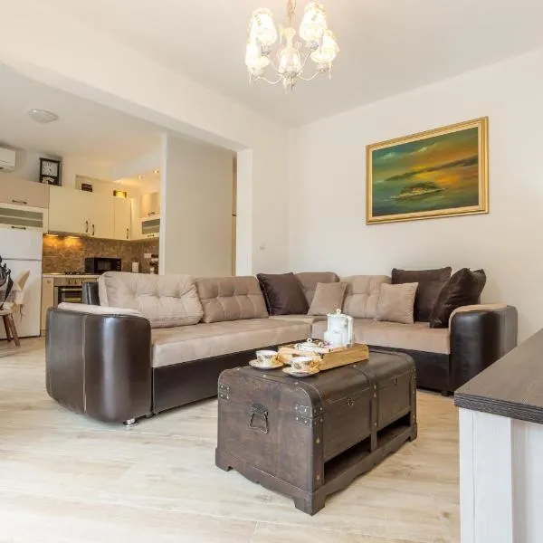 Villa Capitis in the center- Luxury apartment with swimming pool – hotel w Hvarze